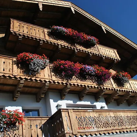 Bio-bergbauernhof Hubgut Séjour à la ferme Zell am See